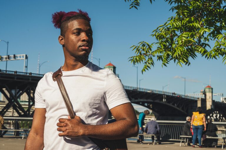 Why Sling Bags Are Perfect for Outdoor and Urban Exploration