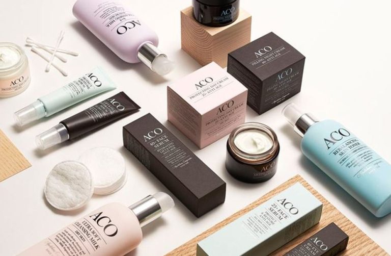 The Ultimate Sales Tool: Why Every Brand Needs Custom Makeup Boxes