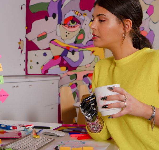 How Content Creators Are Building Sustainable Income Beyond Traditional Social Media Platforms